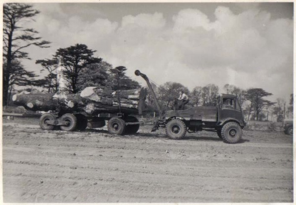 1962 Five Oaks School, Hatfield.